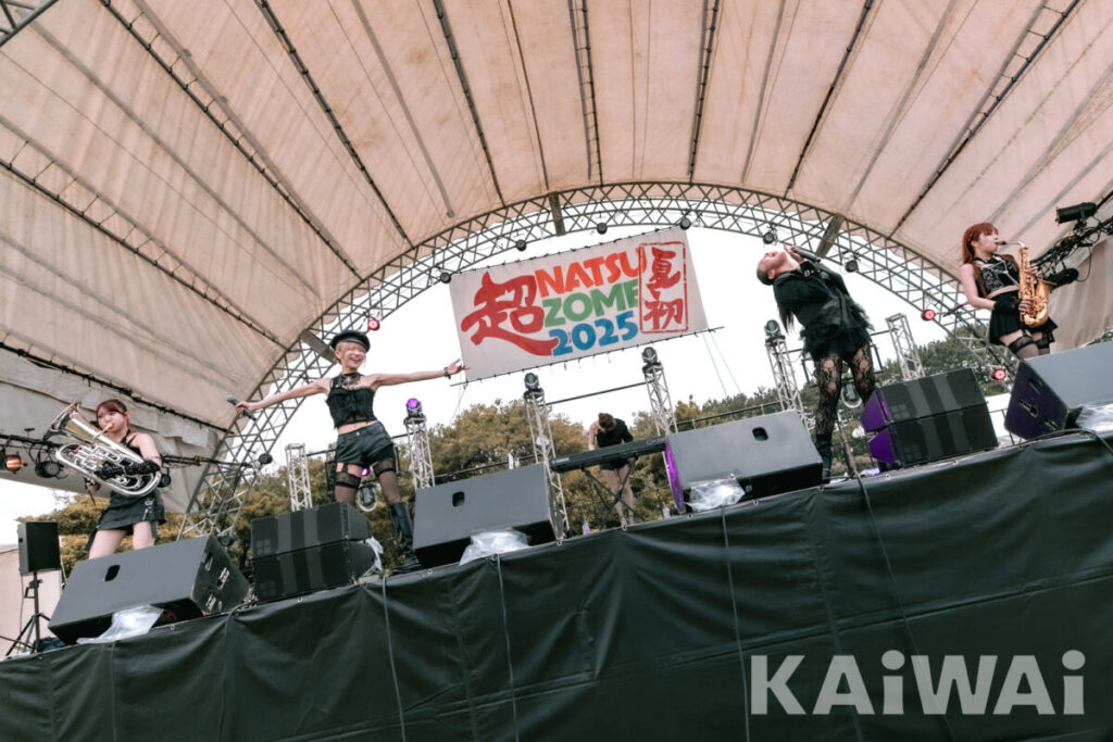 【超NATSUZOME2025ライブレポート】CiON、鋭く、濃密に、幕張の空気を変えたトップバッターの矜持