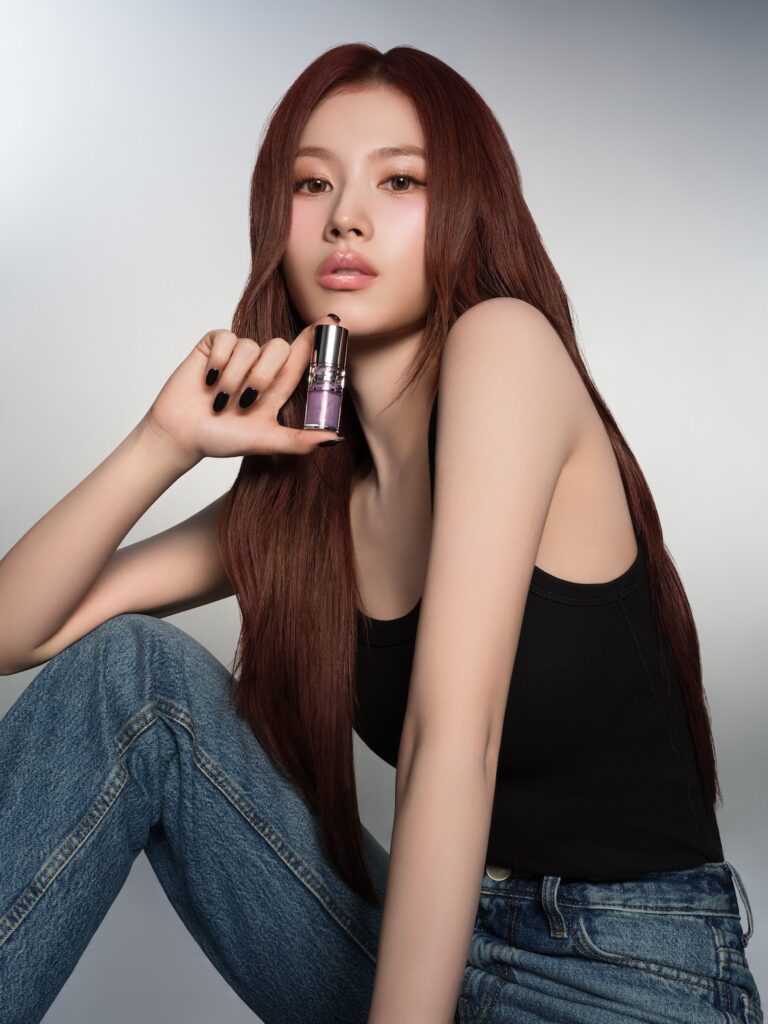 TWICE SANA、「YSL ラブシャイン グロスプランパー」新ビジュアル公開