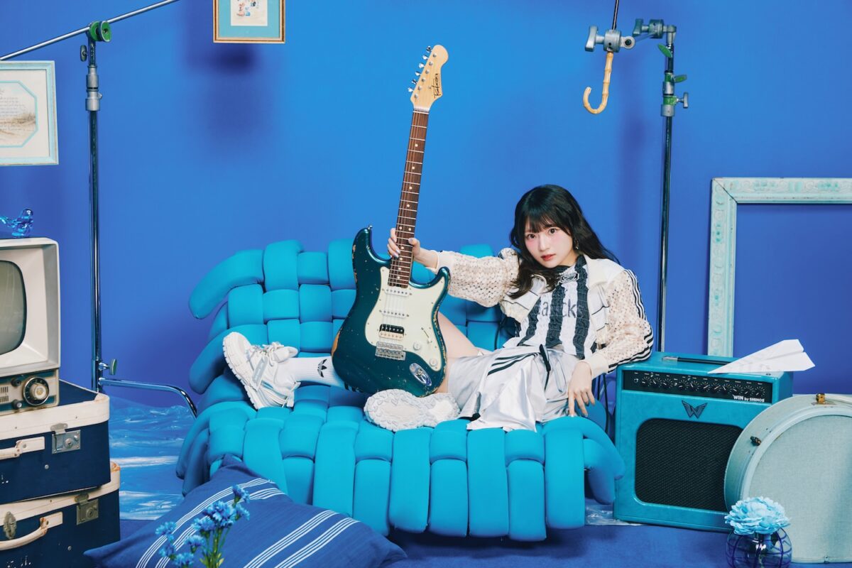 声優・青木陽菜、新アーティスト写真公開。アートワークを雫(ポルカドットスティングレイ)がプロデュース