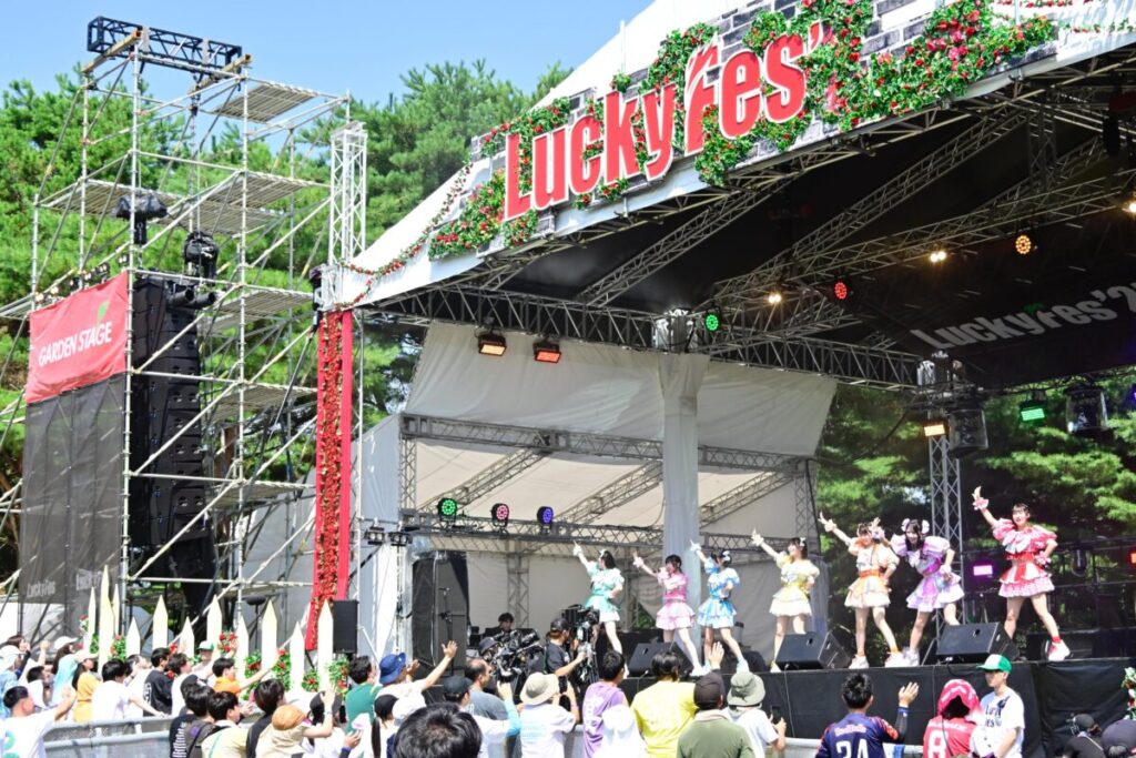 【LuckyFes’25】HAPPY CREATORS、初出演で魅せた熱狂のオープニングアクト「ラッキーでハッピーな1日になりますように」