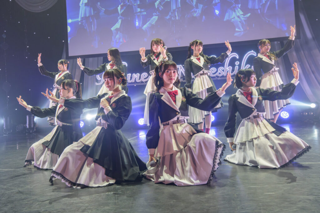 高嶺のなでしこ、豊洲PITで3rdファンミーティング開催。新曲「この世界は嘘でできている」配信リリース決定