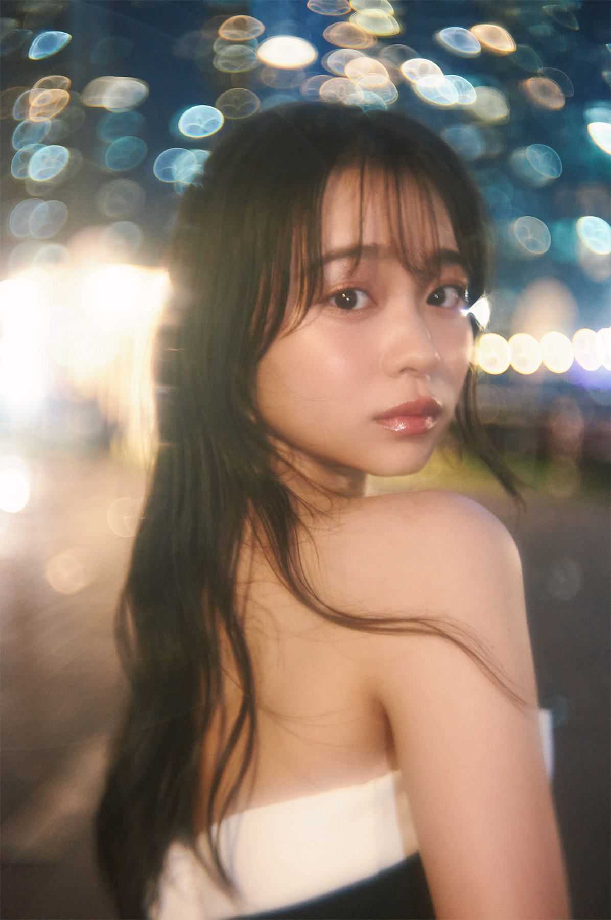 モデル・女優 林芽亜里、活動10周年を記念したカレンダーフォトブック発売決定