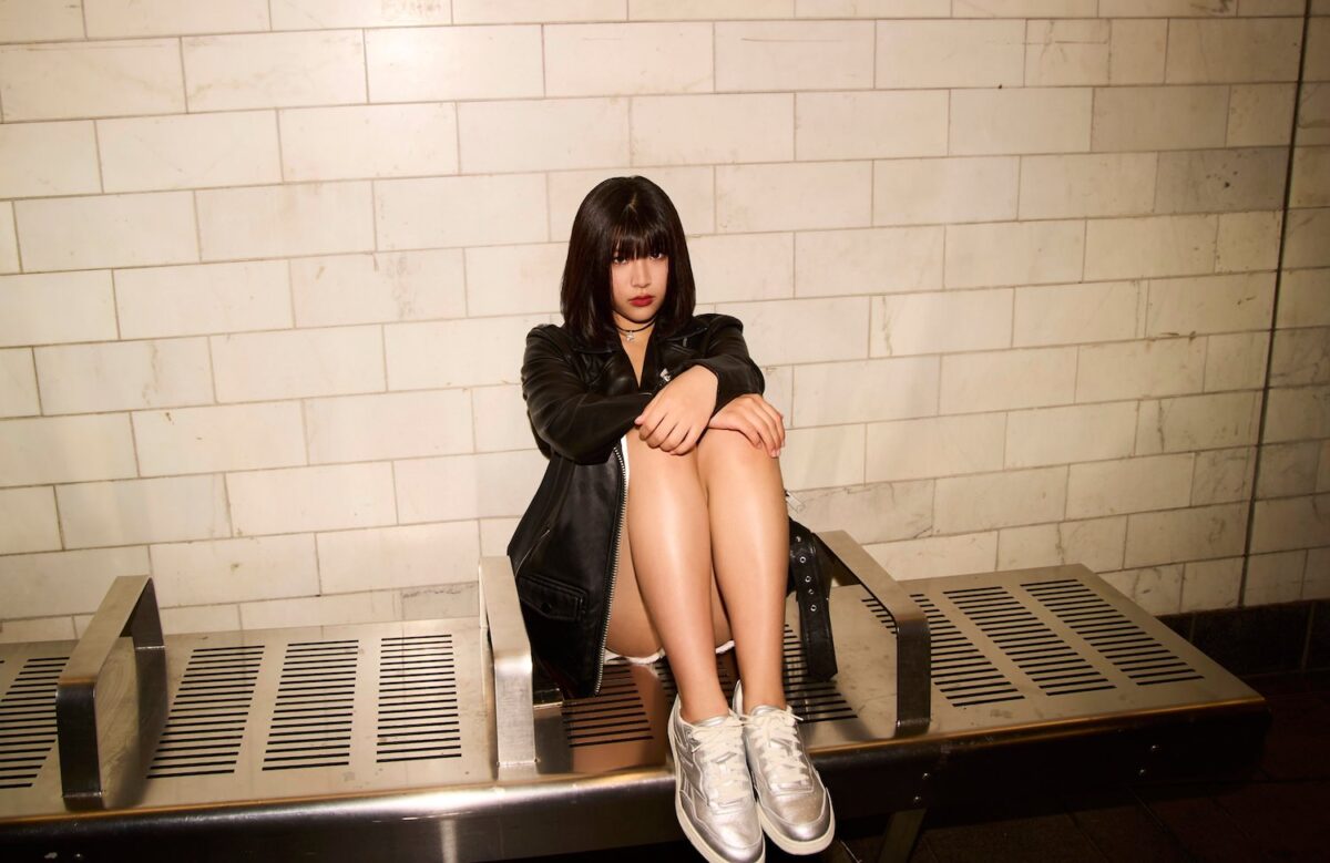 Maya、初のデジタルシングル「Red Lights」リリース決定